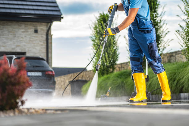 Why Choose Our Certified Pressure Washing Experts for Your Project Needs in Union Park, FL?